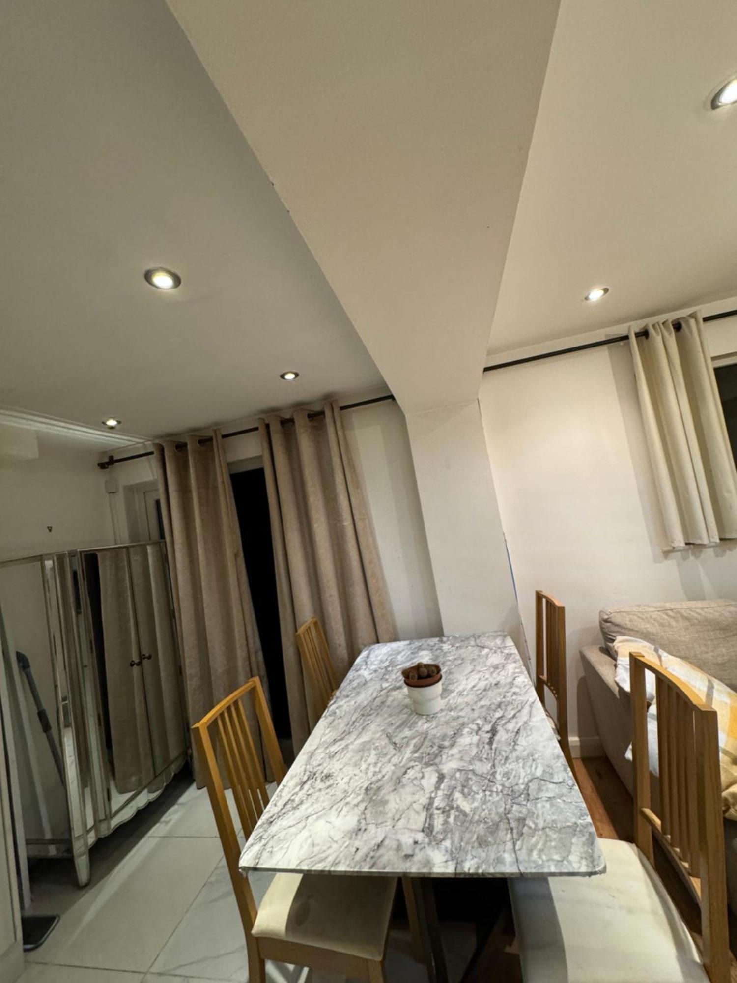 Cozy Rooms Near Central London Exterior foto