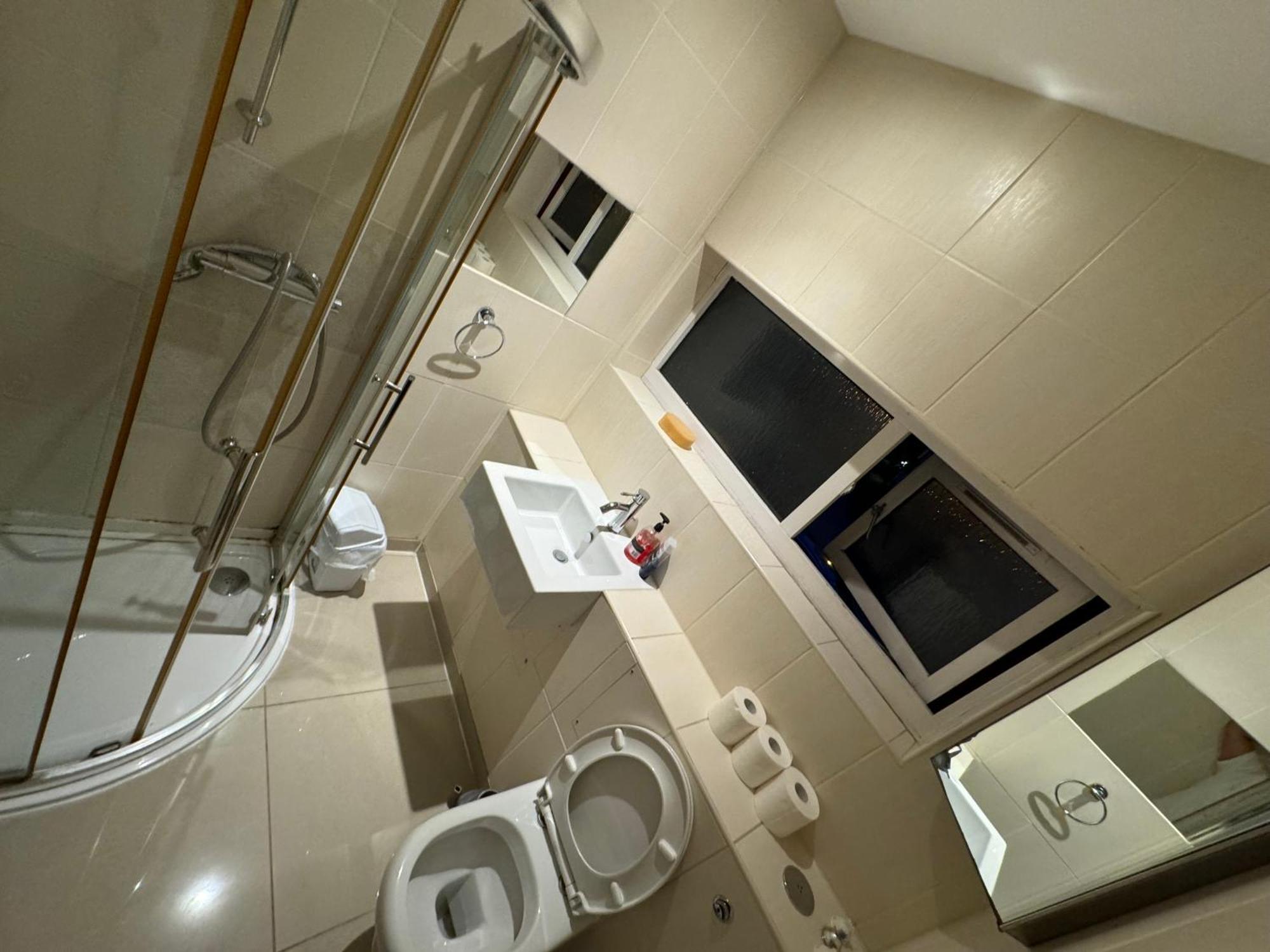 Cozy Rooms Near Central London Exterior foto