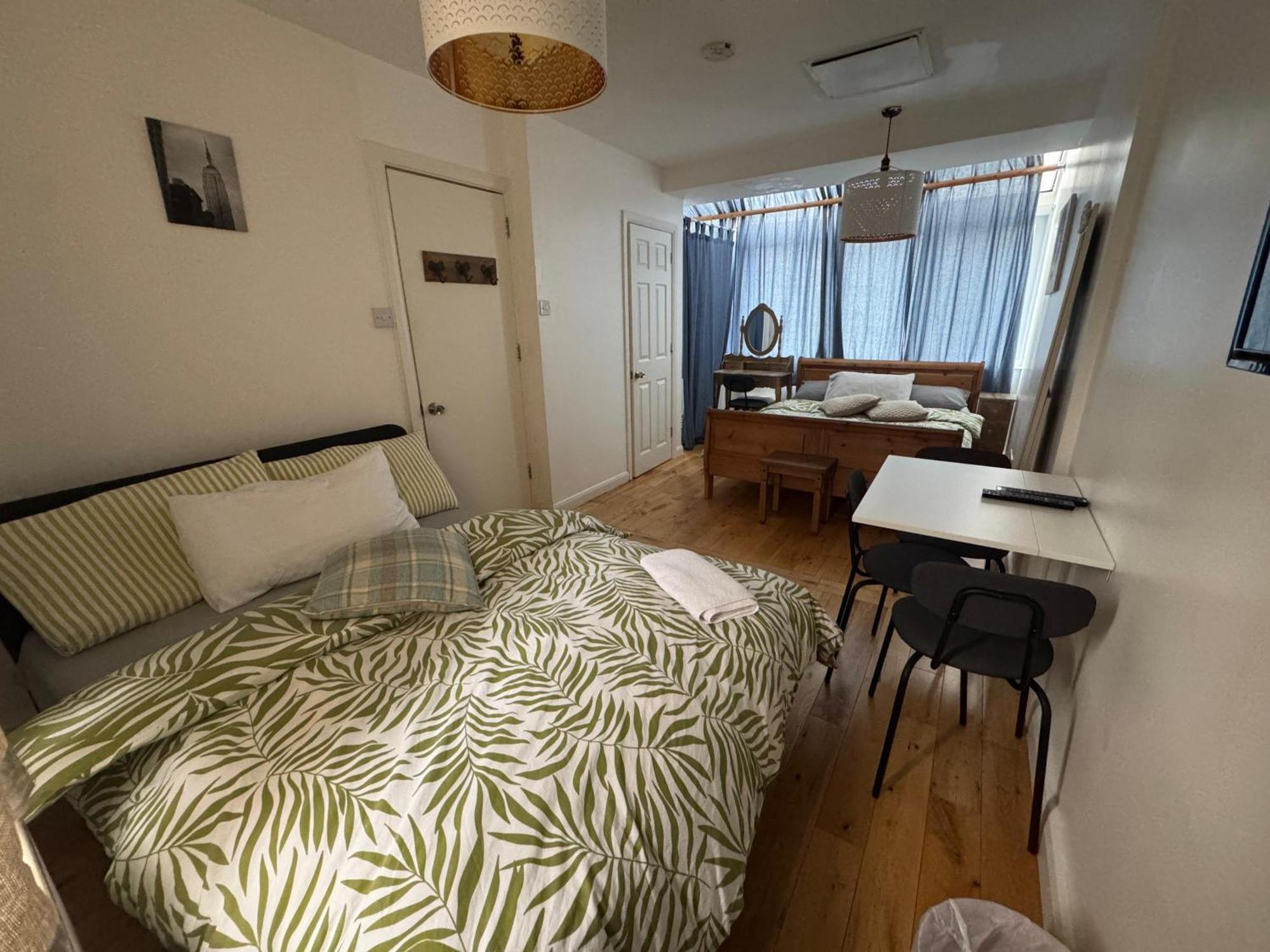 Cozy Rooms Near Central London Exterior foto